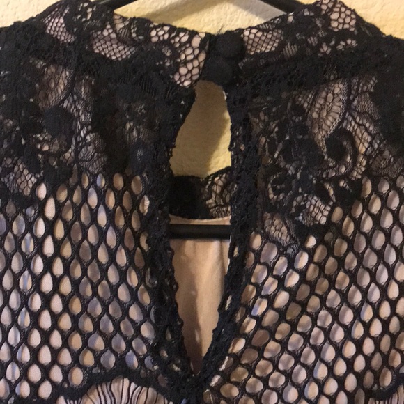 Love Fire crop tank with lace overlay. Sz M - Picture 3 of 3